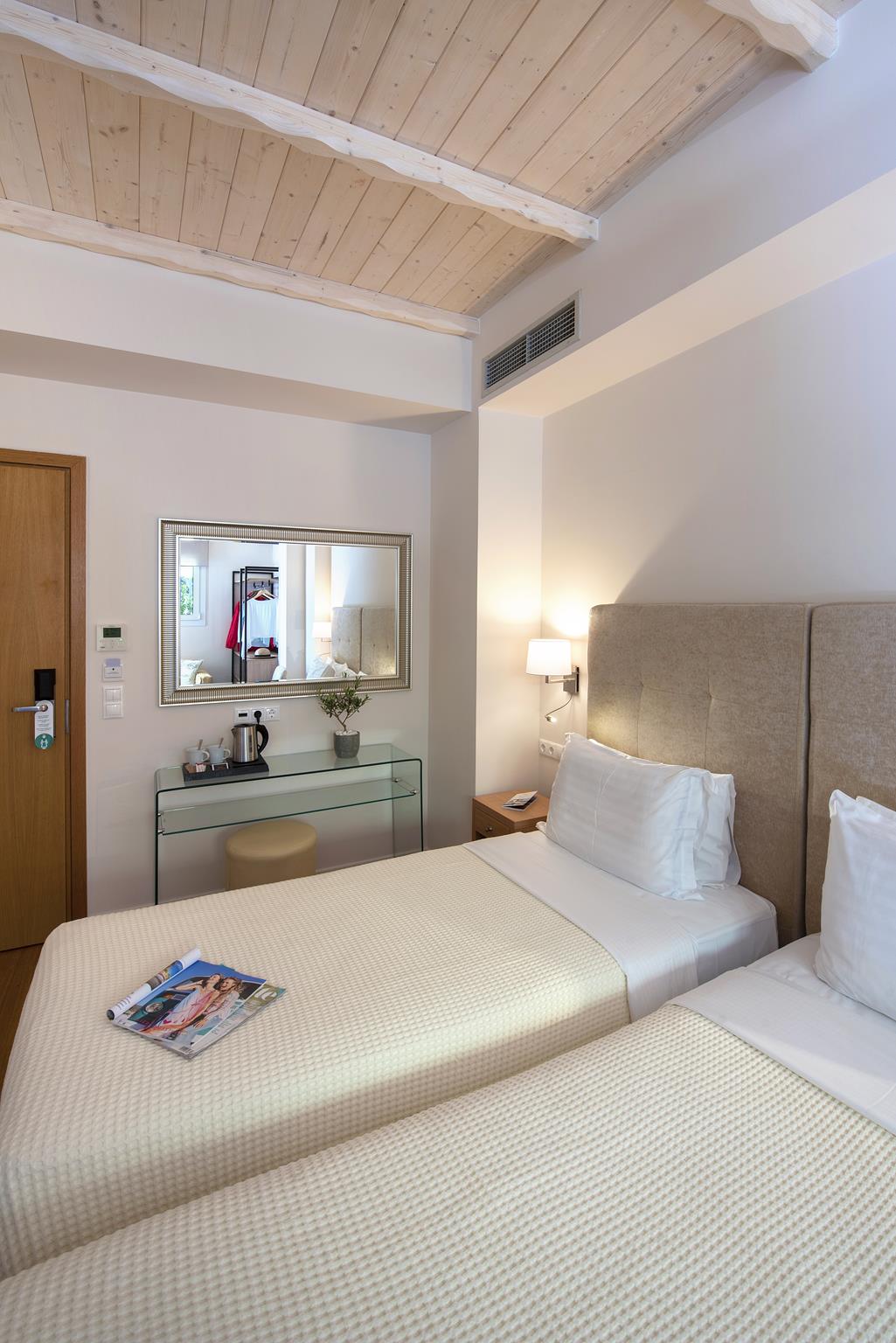 Pylos Hotel | Karalis Beach Hotel in Pylos | Pylos